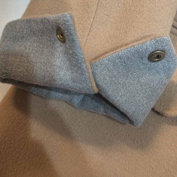 Camel coat - Picture 5 of 10